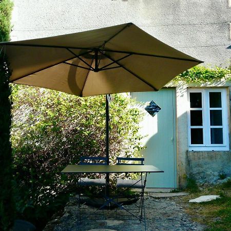 Dormir Au Pressoir Montagnieu  Buitenkant foto