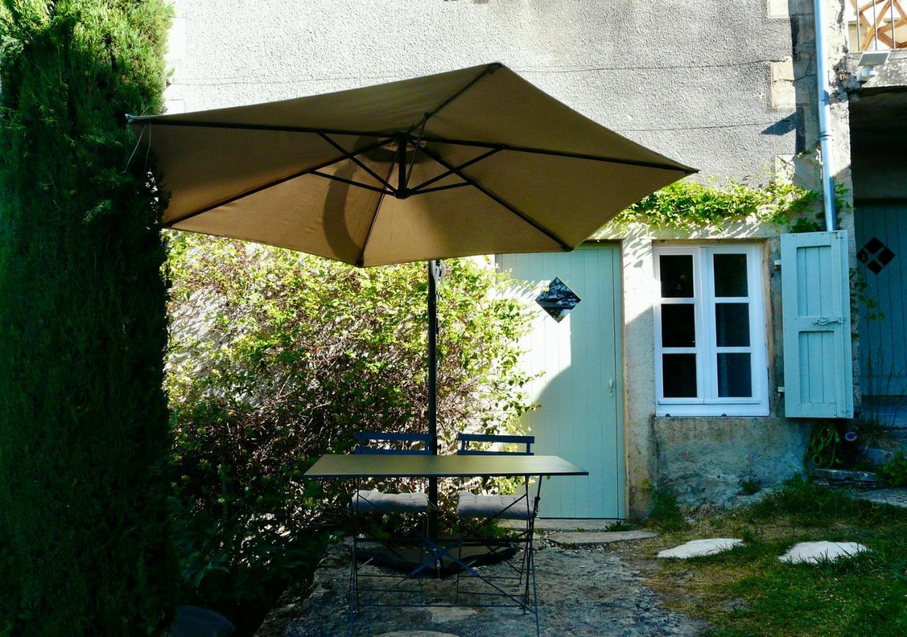 Dormir Au Pressoir Montagnieu  Buitenkant foto